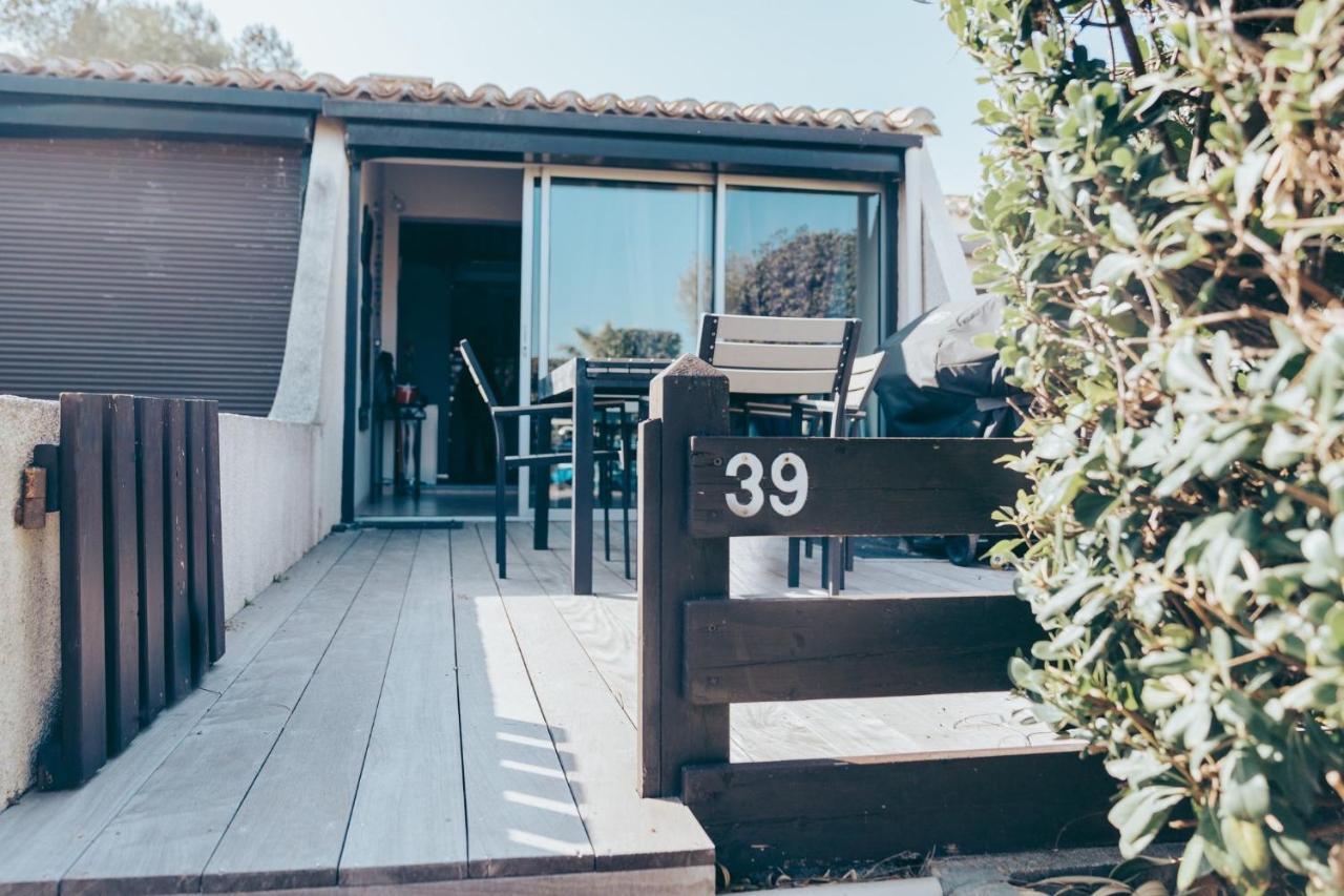 Village Naturiste Villa 2/4 Pers Avec Terrasse Agde Luaran gambar